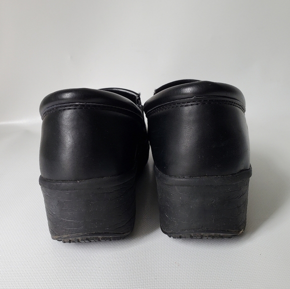 Tredsafe Oil & Slip Resistant Leather Work Clogs - Picture 5 of 13